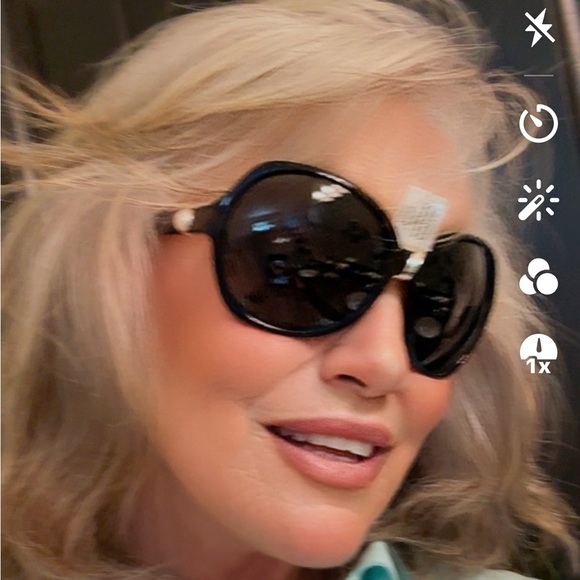 🌊 CHANEL Interlocking 💋CC Logo Oversized Sunglasses - Picture 3 of 13